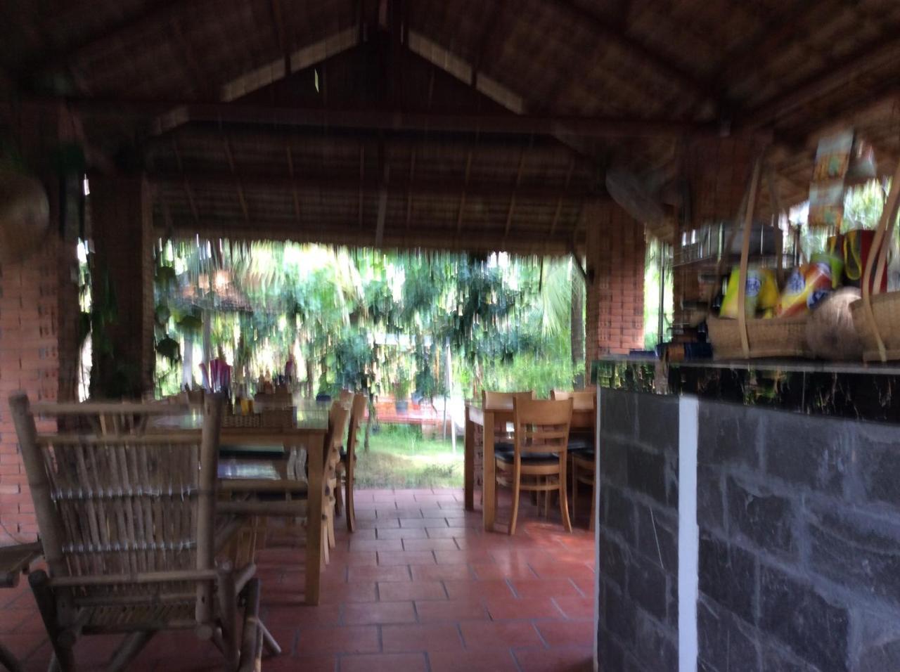 Quoc Phuong Riverside Homestay Ben Tre Exterior foto