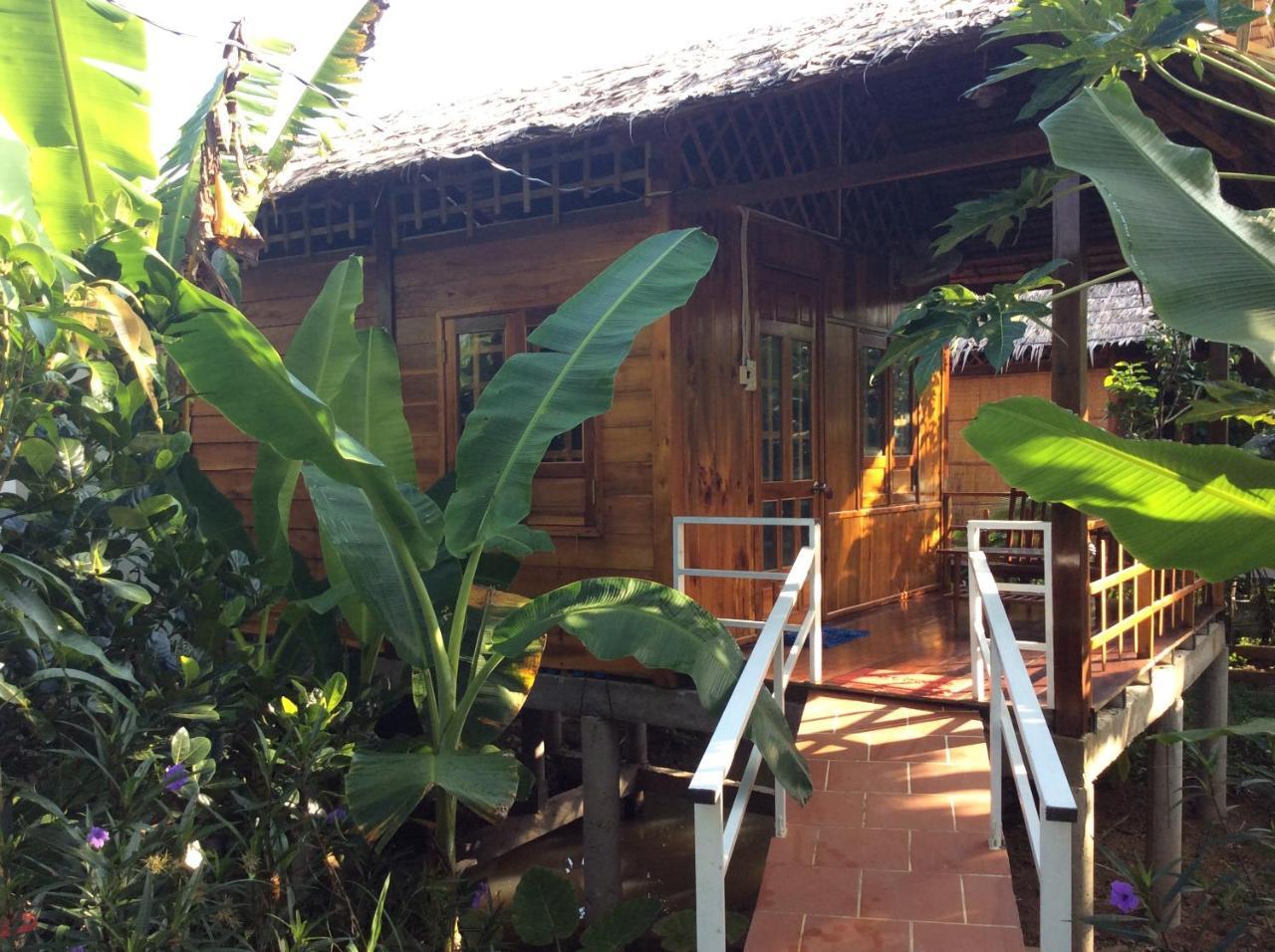 Quoc Phuong Riverside Homestay Ben Tre Exterior foto