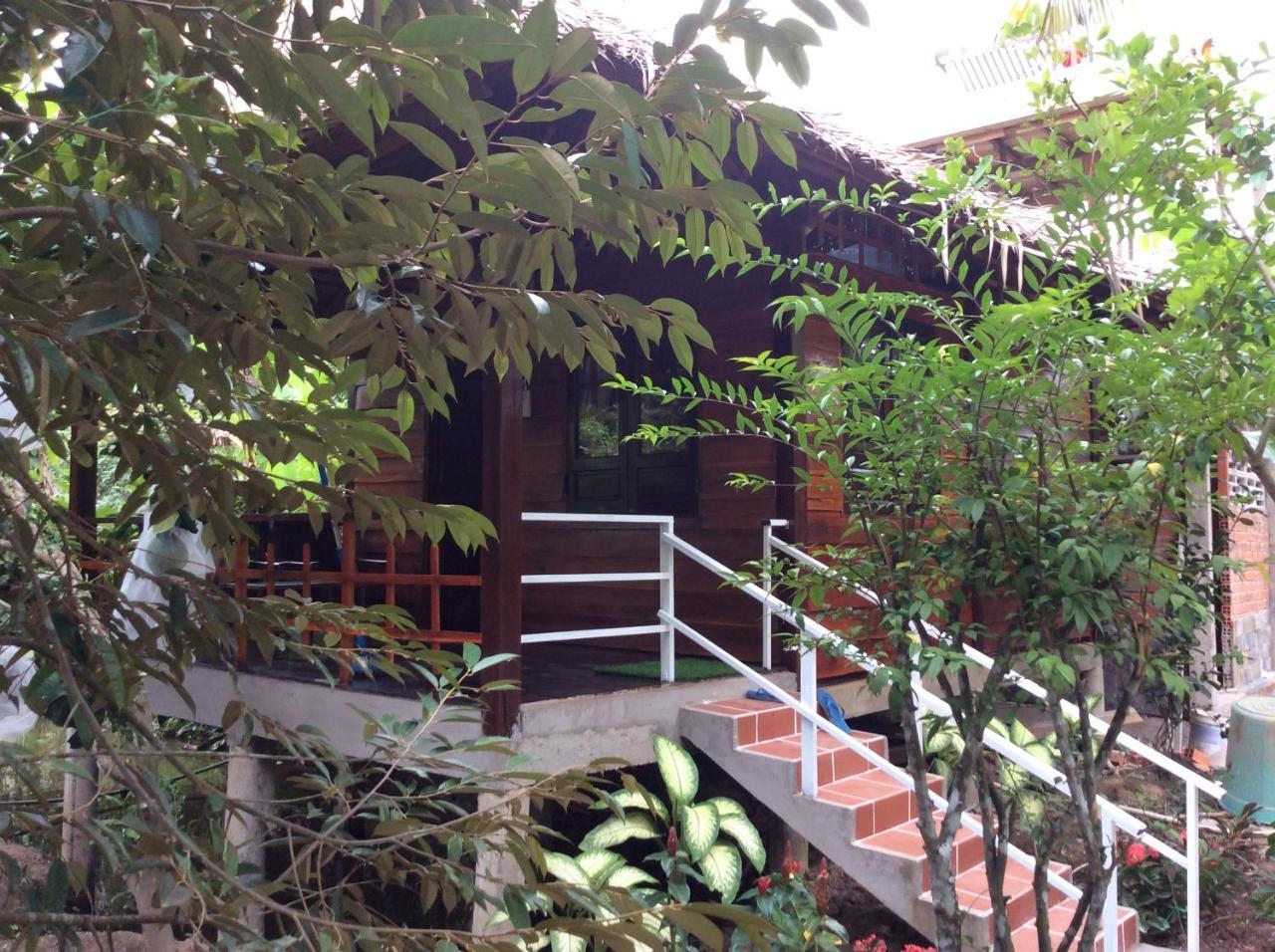 Quoc Phuong Riverside Homestay Ben Tre Exterior foto