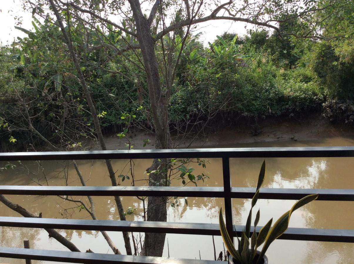Quoc Phuong Riverside Homestay Ben Tre Exterior foto